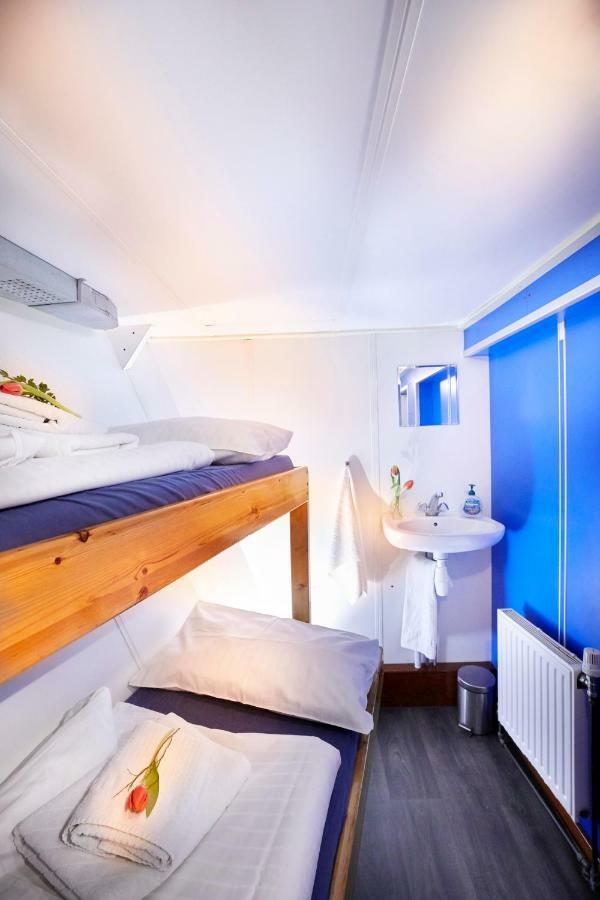 Segelschiff Loth Lorien Hotel Hamburg Exterior photo